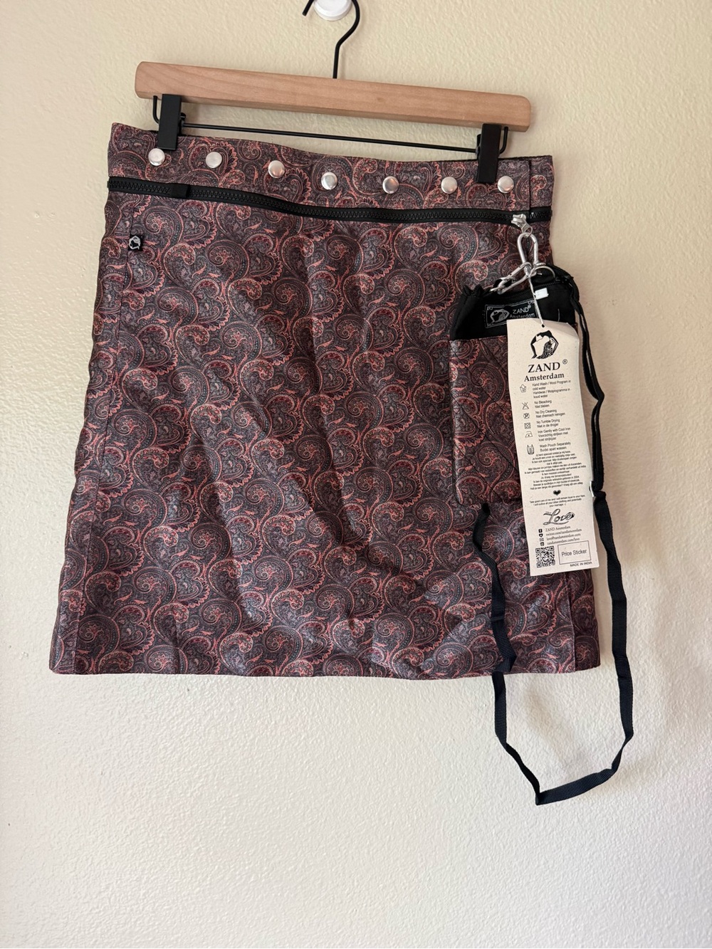 Zand Amsterdam Paisley Long Skirt and hip purse NWT!